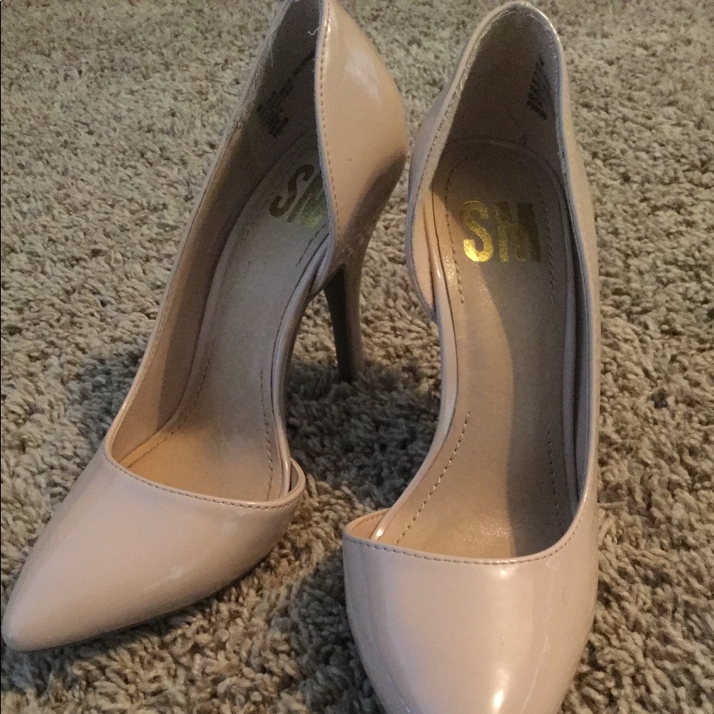 Sexy nude heels